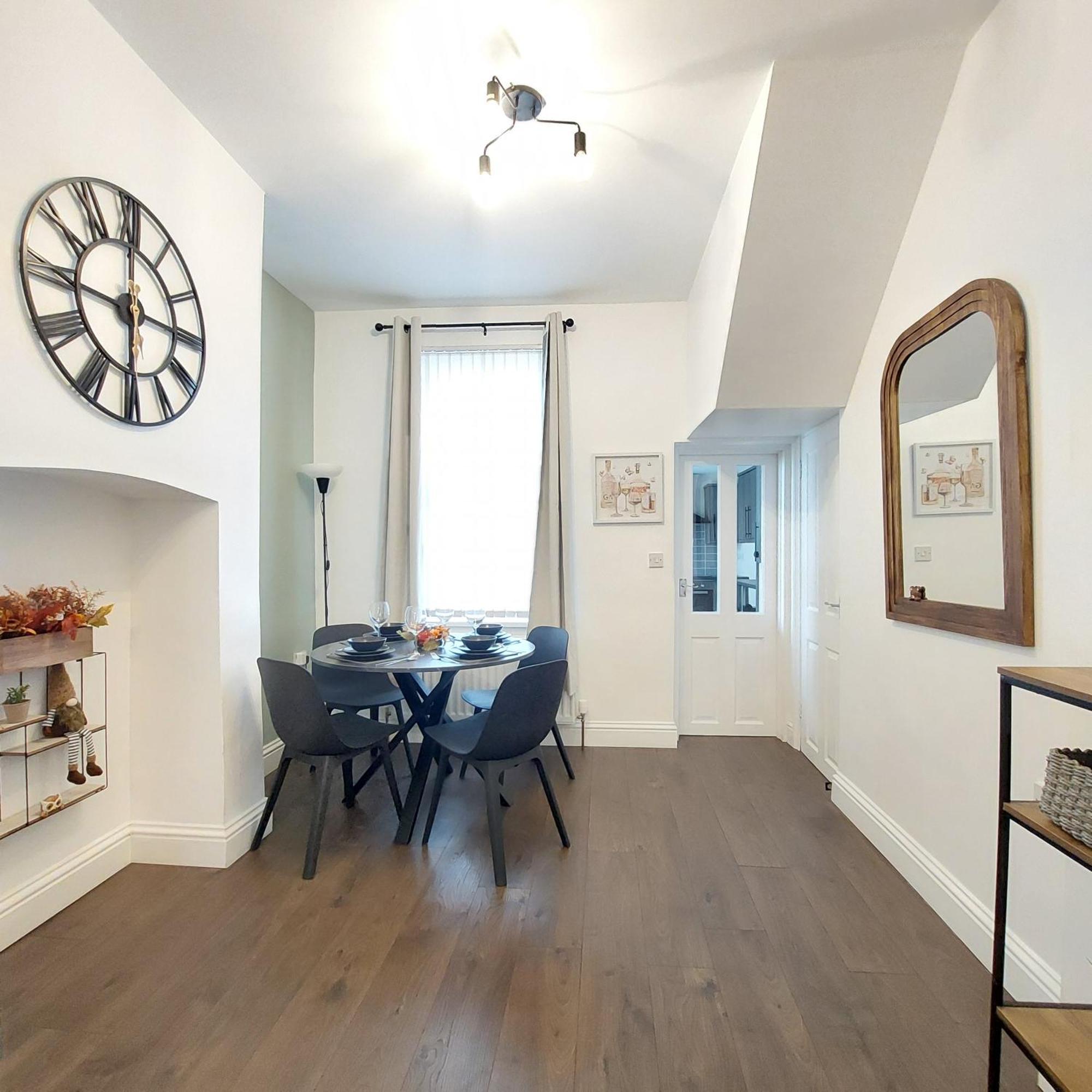 Appartement A New Near Centre Titanic And Bus Stop Cozy At Amber