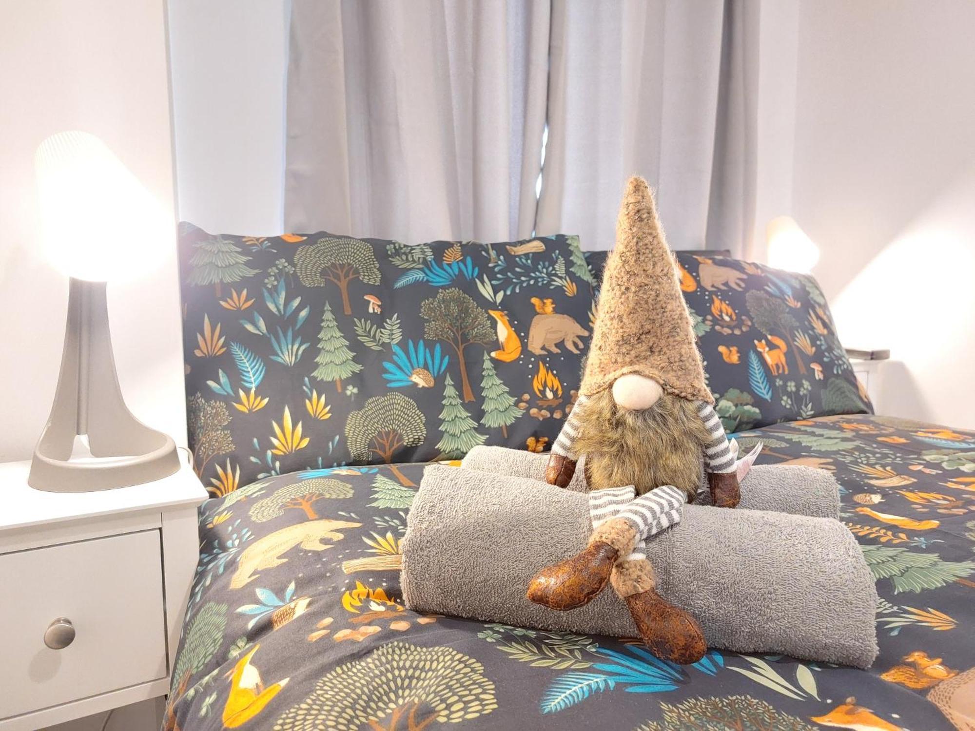A New Near Centre Titanic And Bus Stop Cozy At Amber Appartement *